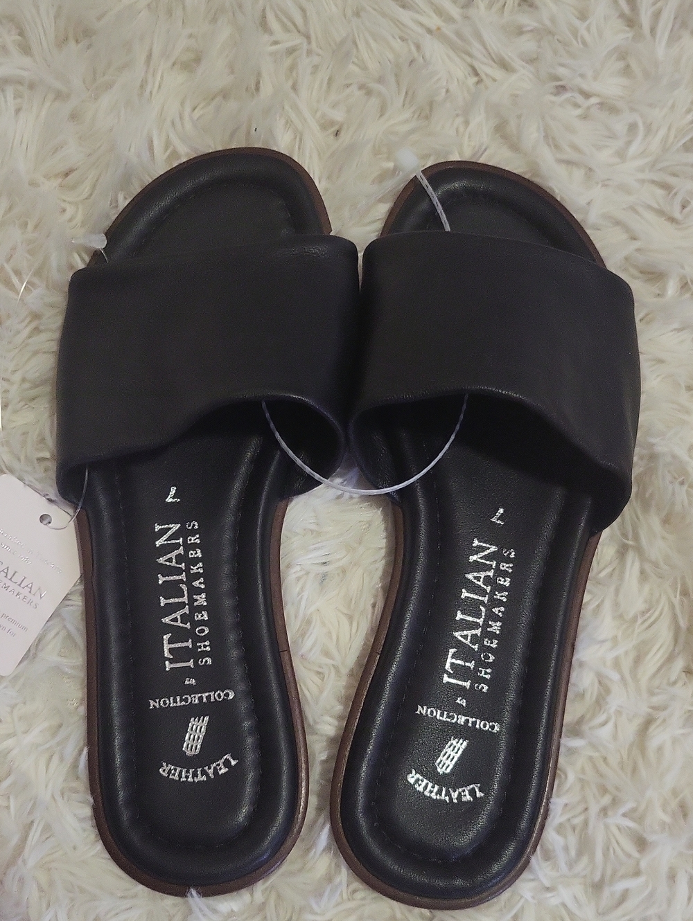 Italian Shoemakers Black Leather Sandals - Picture 2 of 4